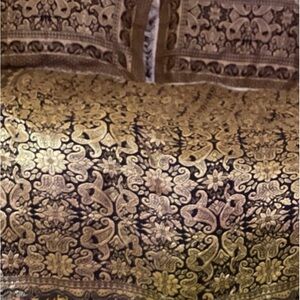 Elegant Gold and Black Quilted Bedspread